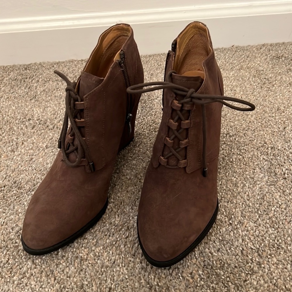 Suede wedge boogie heels